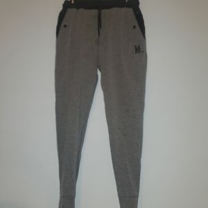 WE ARE MASSIV SWEATS